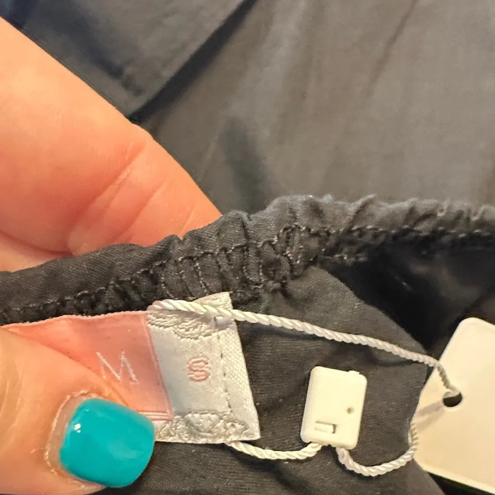 Black Two-Piece Maxi skirt set with Crop Top - Picture 4 of 4